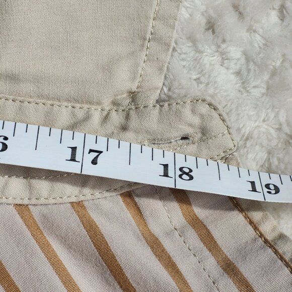 Button-Up Shirt  Size M  100% Cotton - Picture 4 of 6